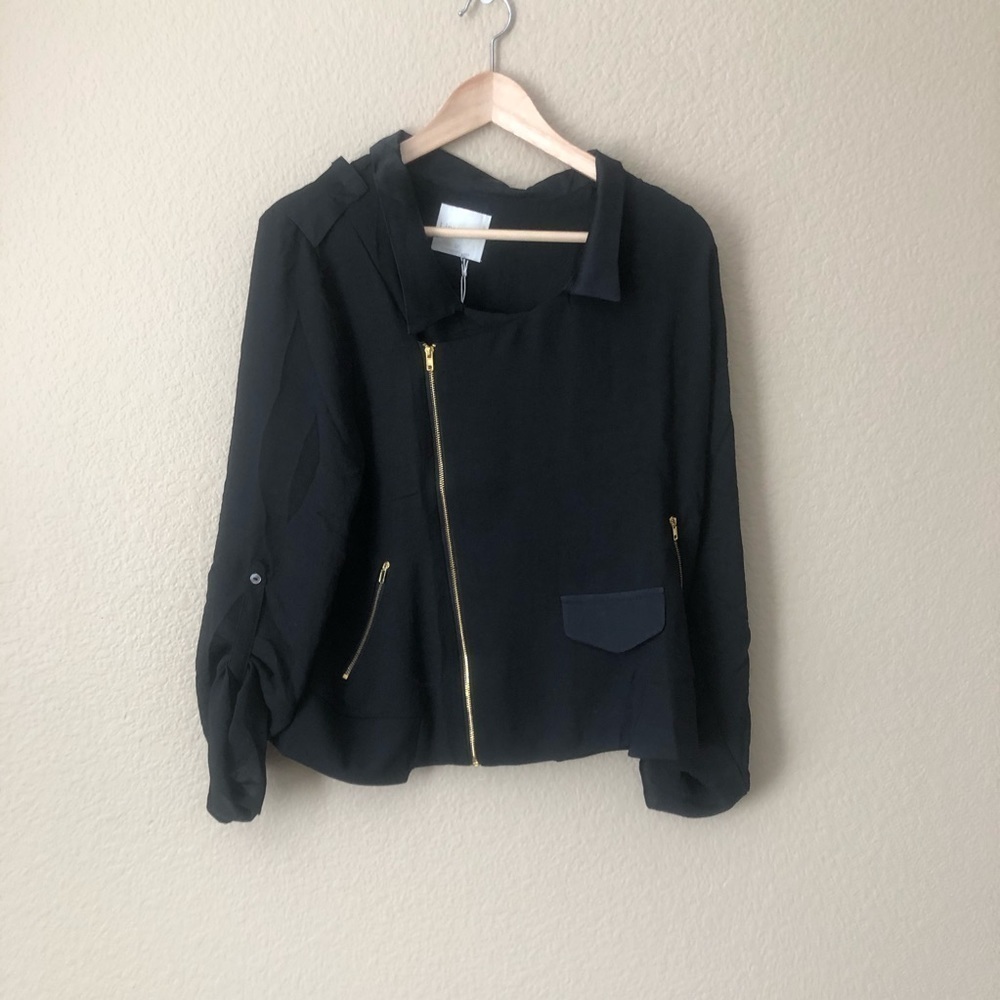 NWT line & dot tab sleeve moto style top jacket